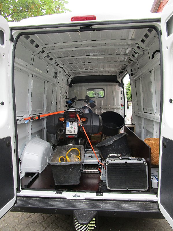 2018.05.25 Probefahrt, Bier, Grill, Freunde, Whisky und... Pflasterarbeiten (146).JPG